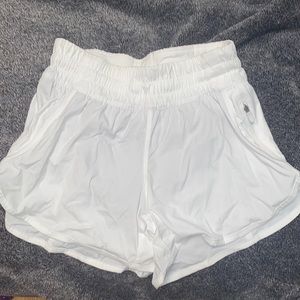 Tracker high rise short 4” (brand new never worn)